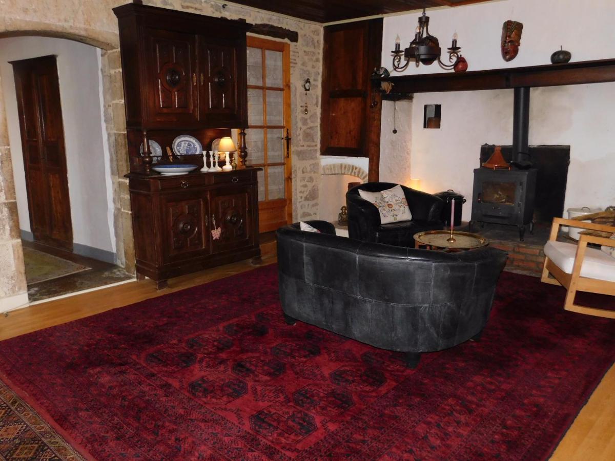 Chambre D'Hotes Les 3 Cochons D'Olt アルカンバル エクステリア 写真